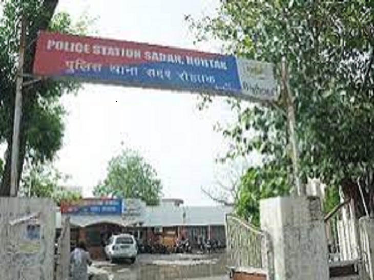 मामले में शिवाजी कॉलोनी थाना पुलिस कर रही जांच। - Dainik Bhaskar