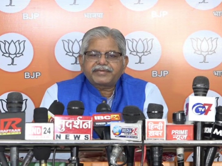 Dharamlal Kaushik opposed Mohan Markam statement regarding prohibition