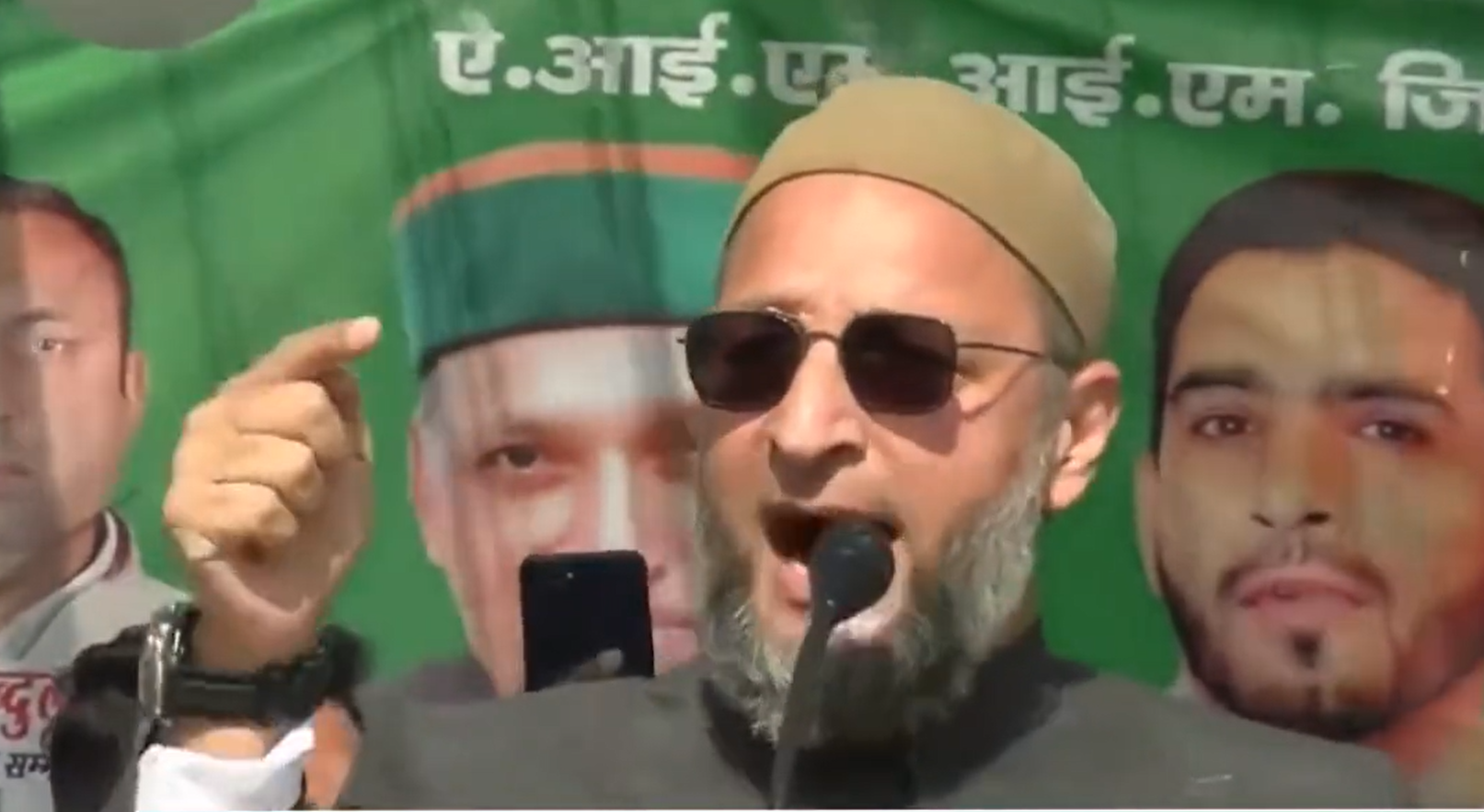 14 फरवरी 2022 को असदुद्दीन ओवैसी ने ट्वीट में लिखा- जब तक मेरा दिल धड़कता रहेगा, मैं हर मैदान में उत्तर प्रदेश की अवाम के साथ खड़ा रहूंगा।