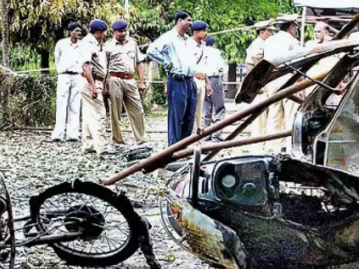 26 जुलाई, 2008 को अहमदाबाद में हुए धमाकों में 56 लोगों की जान गई थी।