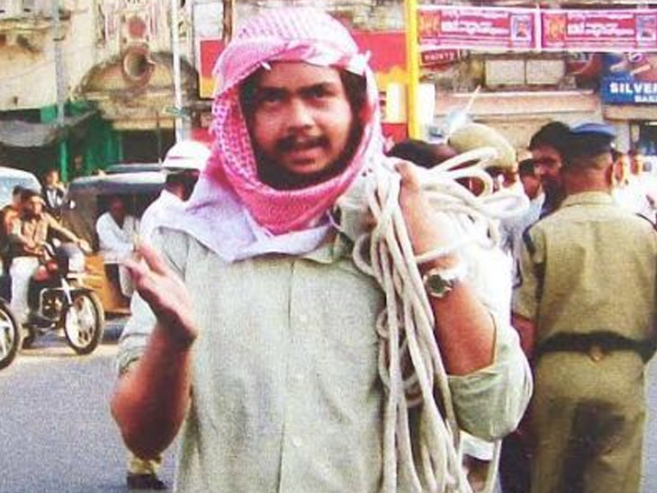 मुठभेड़ में मारे जा चुके विकरुद्दीन की फाइल फोटो।