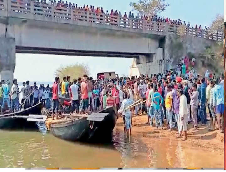 बराकर नदी में खोईं और 7 जिंदगी, मायके से पति, बेटेबेटी के साथ लौट रही