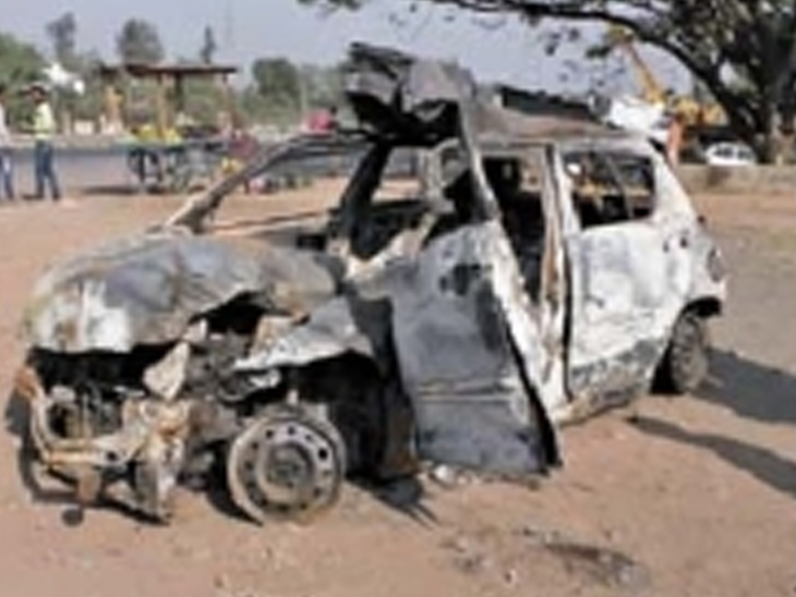 A fierce fire broke out as soon as the car collided in the diesel tank ...