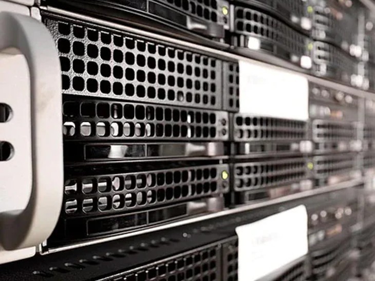 फ्रांस के स्पेस कमांड के प्रमुख जनरल मिशेल फ्रिडलिंग ने कहा कि साइबर अटैक हुआ है।