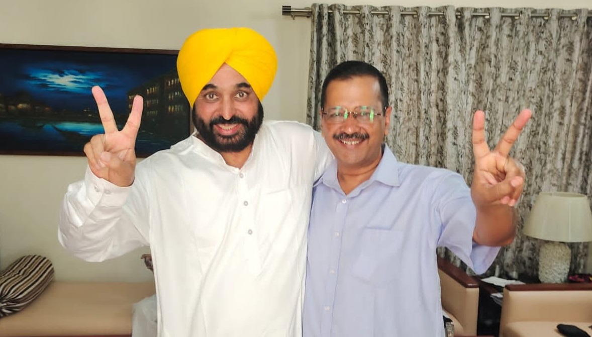 इस चुनाव से अरविंद केजरीवाल आम आदमी पार्टी को एक कदम और आगे बढ़ा ले गए हैं।