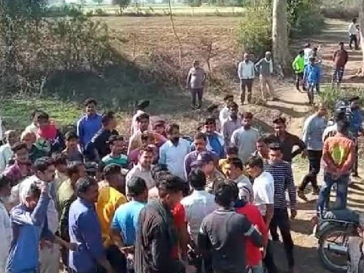 पुलिस प्रशासन ने सख्त कार्रवाई का आश्वासन देकर जाम खुलवाया।