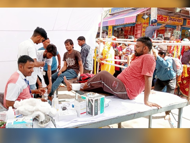 भक्तों की सेवा के लिए जगह-जगह मेडिकल कैंप लगाए गए। 24 घंटे डॉक्टरों की टीम मौजूद रही और चोट लगने पर, पैरों में सूजन, गर्मी के कारण उल्टी होने पर उपचार किया।