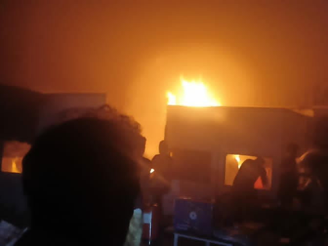 People panicked seeing the flames, fire brigade brought the fire under ...