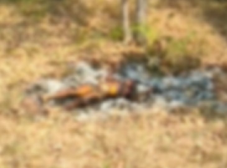 हत्या कर जलाने की आशंका, नहीं हुई शिनाख्त; आस-पास के गांव में फोटो दिखाकर  पता लगा रही पुलिस | Fear of murder and burning, not identified, police is  finding out by showing