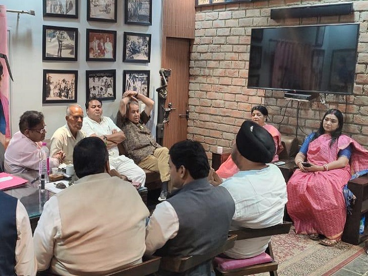 जनता कांग्रेस छत्तीसगढ़ के पदाधिकारियों ने खैरागढ़ उप चुनाव की रणनीति पर चर्चा की है।