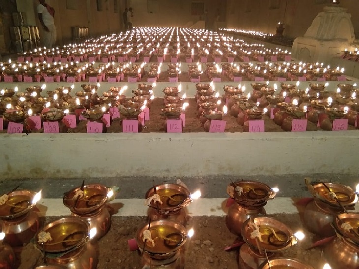 महामाया देवी मंदिर सहित शहर के देवी मंदिरों में चल रही नवरात्रि पर्व की तैयारी
