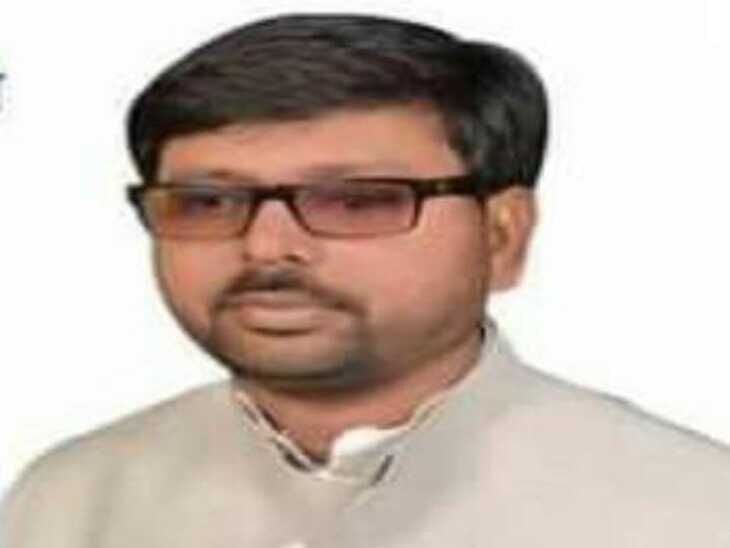 On the day of oath of CM, the dead soldier was made a pawn in Gorakhpur, a nuisance was made, a