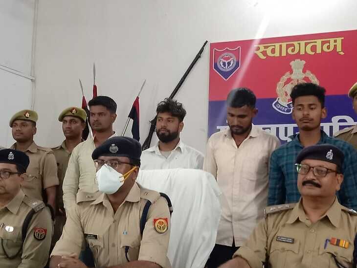 On the day of oath of CM, the dead soldier was made a pawn in Gorakhpur, a nuisance was made, a