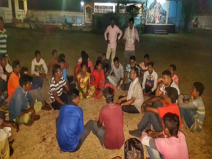 छत्तीसगढ़ के मुख्यमंत्री भूपेश बघेल से मिलकर यह तमाम आदिवासी अपनी नई जिंदगी के लिए दरख्वास्त करेंगे।