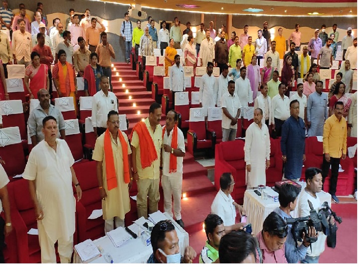 नगर निगम में अपनी ही सरकार के खिलाफ विपक्ष की भूमिका में नजर आए कांग्रेसी पार्षद