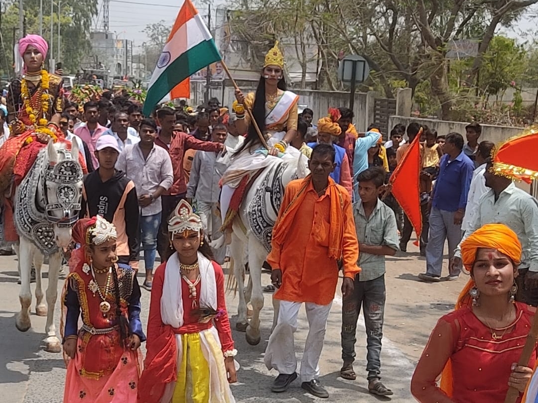  In Mahidpur, a ceremony was held in the town of Samajjan, the tableau 