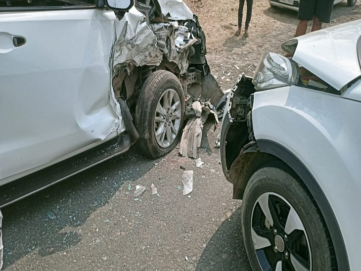 हादसे के बाद दोनों गाड़ियों का ऐसा था हाल।