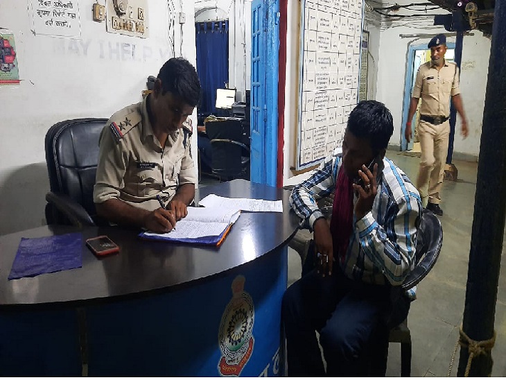 एक्सीडेंट के बाद पुलिस मौके पर पहुंग गई थी