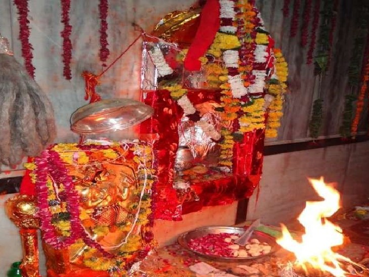 हनुमान जयंती पर विशेष पूजा-अर्चना का आयोजन किया जाता है।