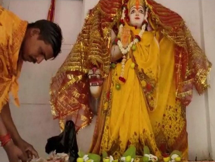 Tantra worship was done by sacrificing lemon so that its price would come down and inflation would also come down.