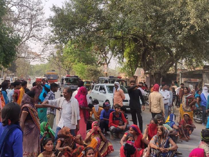 मामले की सूचना पर तीन थानों की फोर्स मौके पर पहुंची।