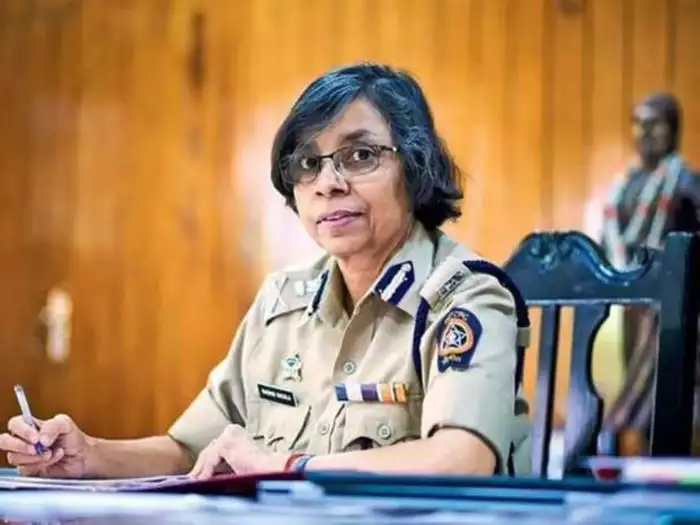 रश्मि शुक्ला के खिलाफ इससे पहले राज्य के चीफ सेक्रेटरी रहे सीताराम जे. कुंटे ने भी जांच की है।