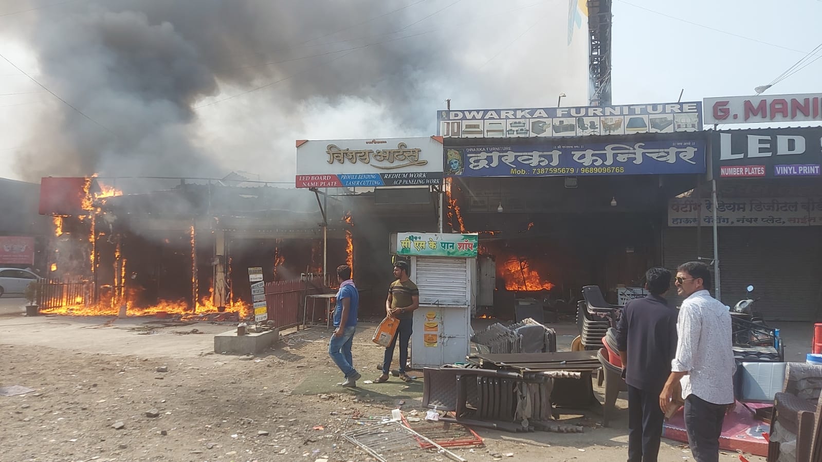 आग बुझाने का काम अंतिम दौर में है और माना जा रहा है कि जल्द ही इस पर काबू कर लिया जाएगा।