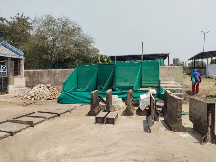 गौठान में महिला समूहों द्वारा किया जा रहा काम