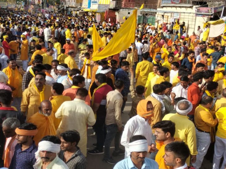 यात्रा में शामिल होने मप्र के साथ राजस्थान से भी भक्त आए थे।