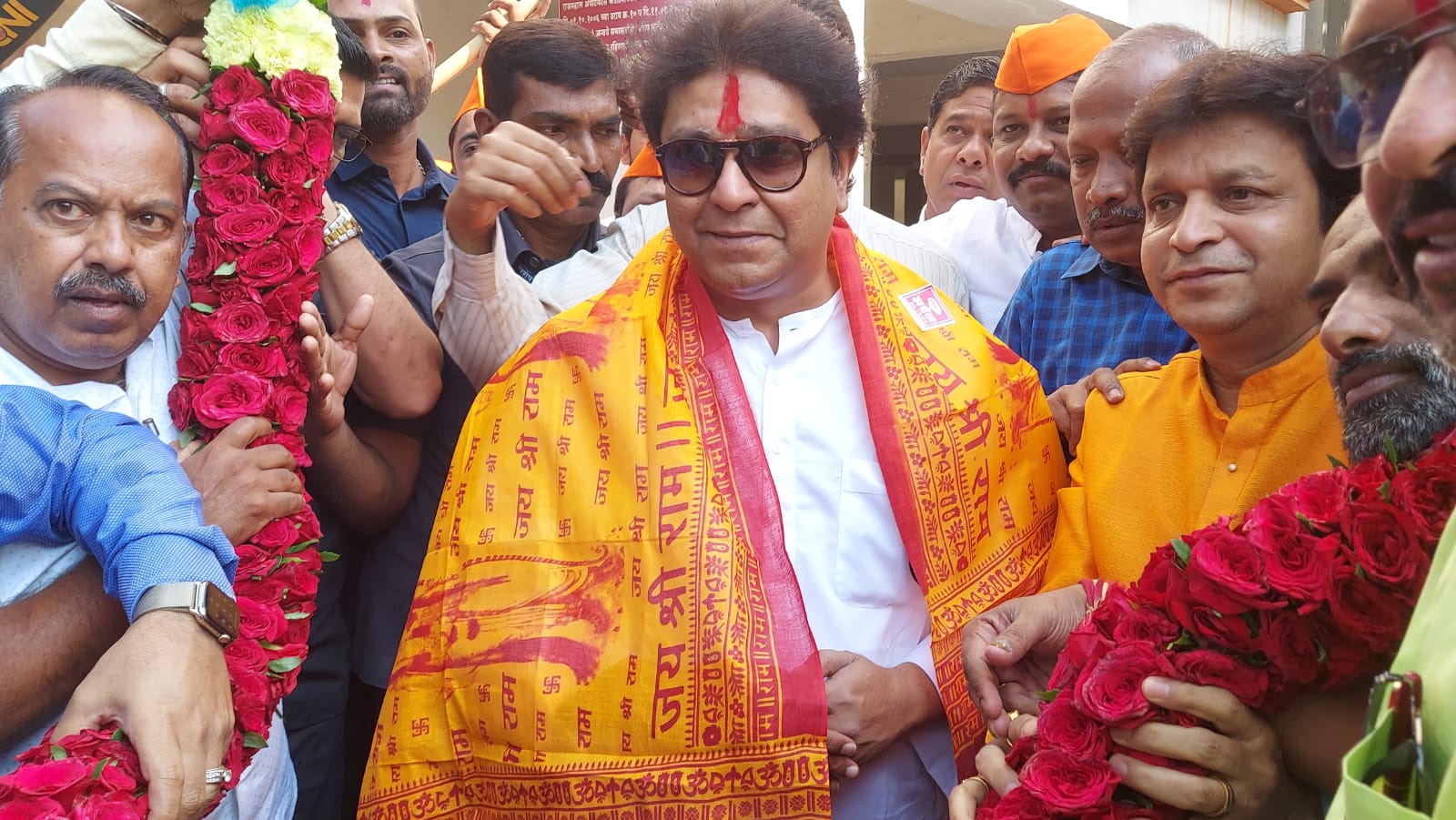 औरंगाबाद में रैली करने को लेकर राज ठाकरे के खिलाफ एक केस भी दर्ज हुआ है।