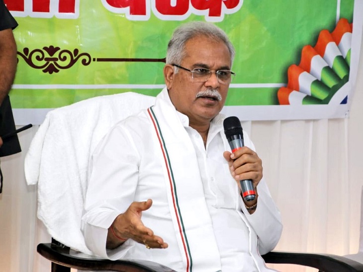 मुख्यमंत्री भूपेश बघेल ने की घोषणा; कहा- सम्मान के साथ बच्चों के सपनों को  मिलेगी उड़ान | New announcement in Chief Minister's visit: Government will  ride 10th-12th toppers in a ...