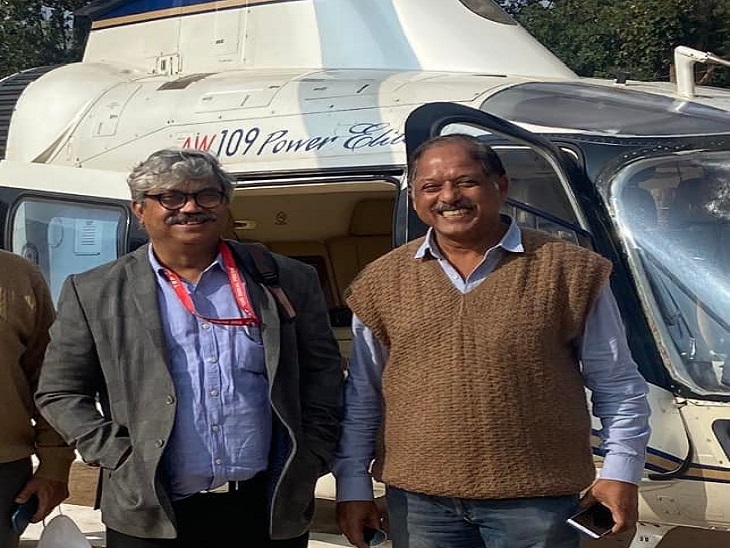 स्वेटर पहने हुए हैं कैप्टर जीके पांडा।