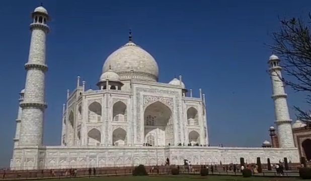 Prince Tusi called those who made statements on the Taj Mahal a small leader.