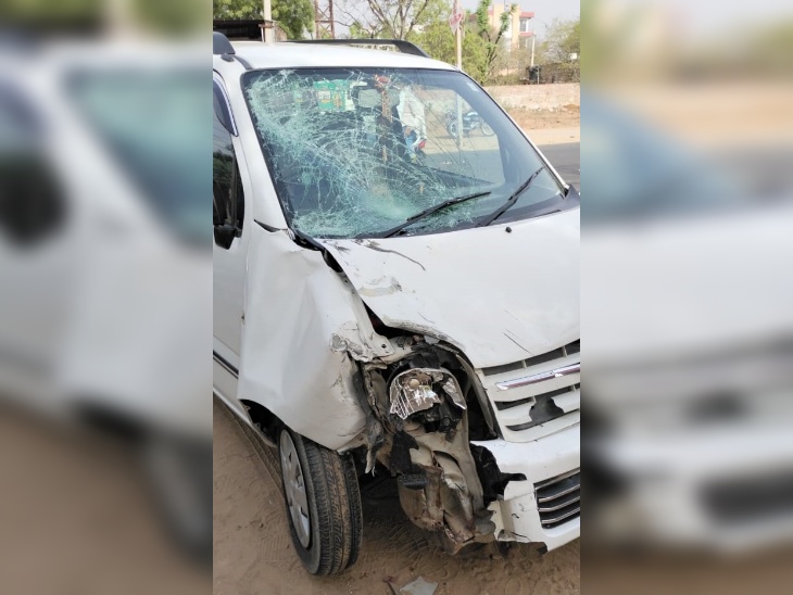 Speeding car hit the bike, 2 youths seriously injured in the accident ...