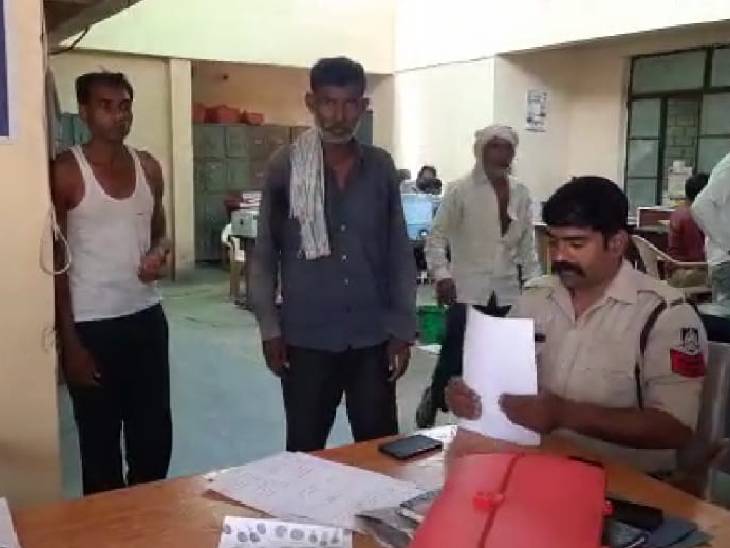 आरोपी मांगीलाल और जगदीश एक साल बाद पुलिस की गिरफ्त में आए हैं।