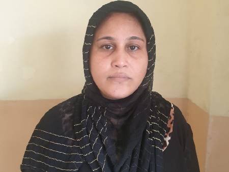लुटेरी दुल्हन का असल नाम सीमा खान है।