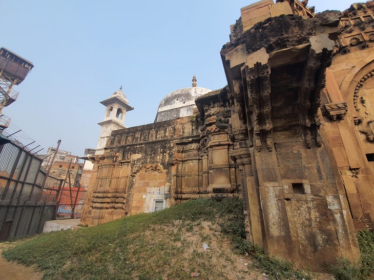 मां शृंगार गौरी प्रकरण से संबंधित मुकदमे की सुनवाई पहले सिविल जज सीनियर डिवीजन रवि कुमार दिवाकर की कोर्ट में हो रही थी। अब जिला जज की अदालत में सुनवाई हो रही है।