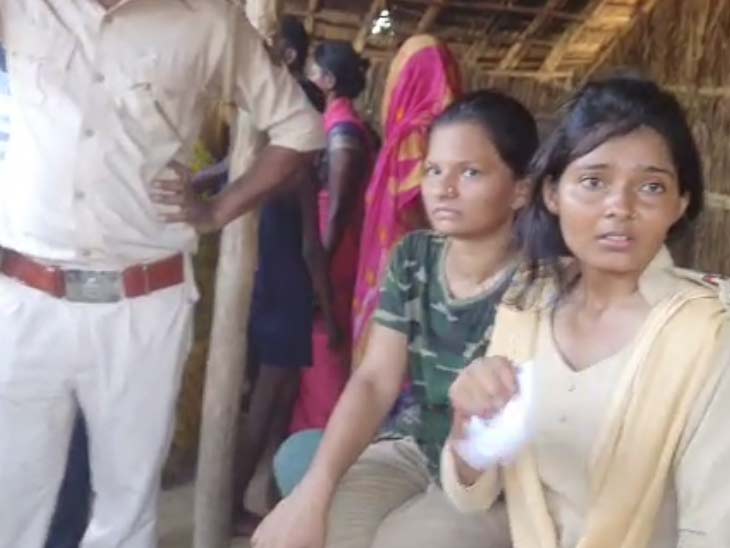 आक्रोशित ग्रामीणों ने वन विभाग की टीम को बंधक बना लिया था।