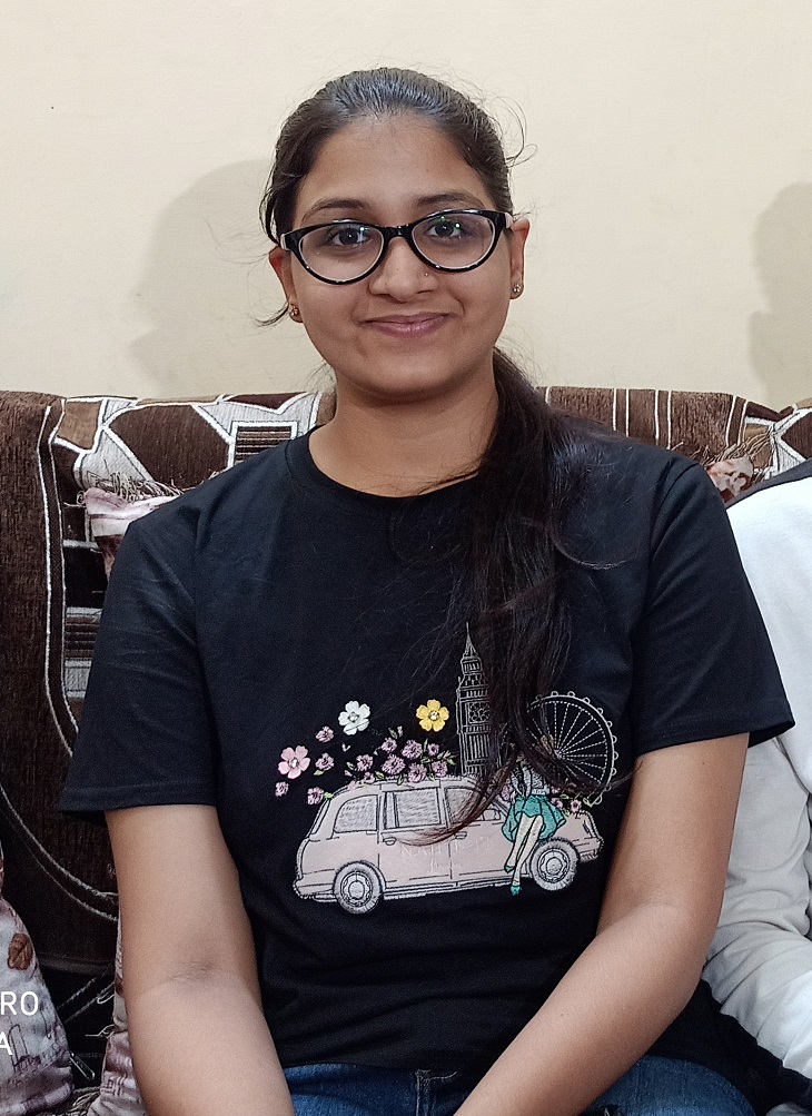 श्रद्धा ग्रेजुएशन के दौरान ही यह तय कर चुकी थीं कि उन्हें सिविल सर्विसेज में जाना है।