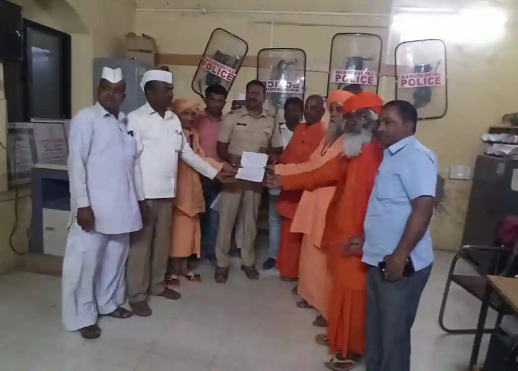 अजनेरी के लोगों ने रथयात्रा को रोकने के लिए पुलिस को तहरीर दी है।