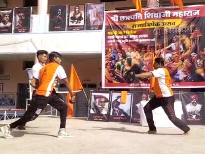 The team of Kolhapur has shown the feat of Talbarbaji in the film