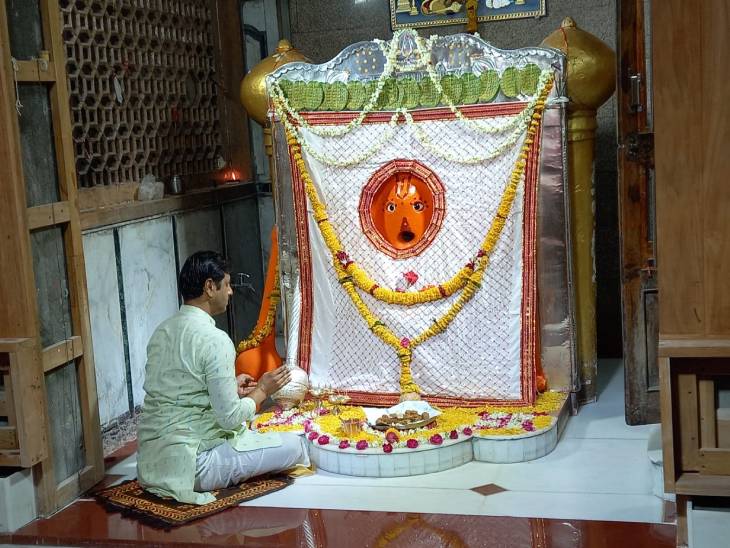 Bappa's makeup was done in green clothes, the punishment of Ranjit Baba ...