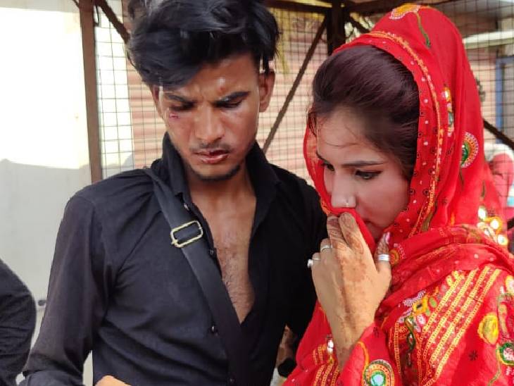 भाई पीटता रहा...प्रेमी से लिपटी रही बहन:छतरपुर में लड़की बोली-इन्हें पति मान चुकी; छोड़कर नहीं जाऊंगी 3 new project 5 1654783649