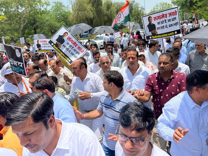 विधायक विकास उपाध्याय दिल्ली राजभवन के घेराव में शामिल हुए।