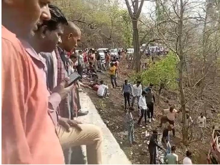 हादसे के बाद सड़क पर जाम लग गया।