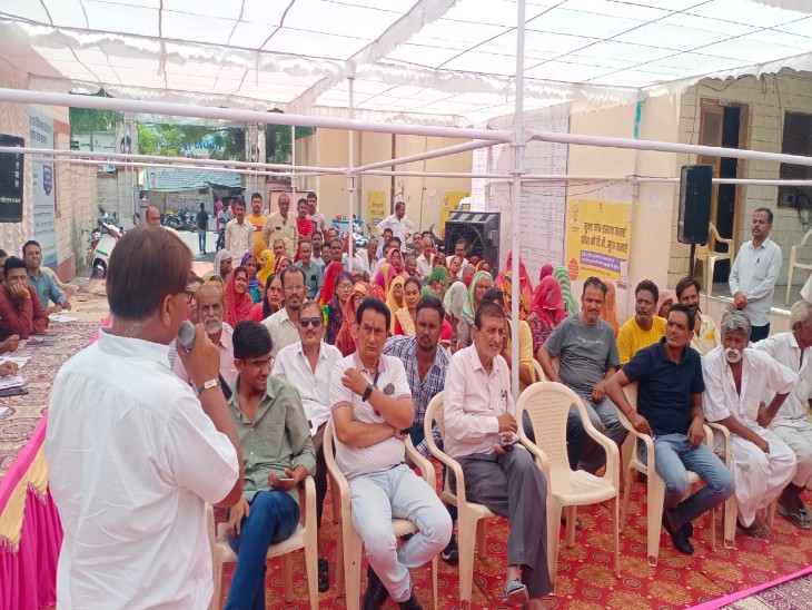People put their problems in front of the officials, the common problem was water.