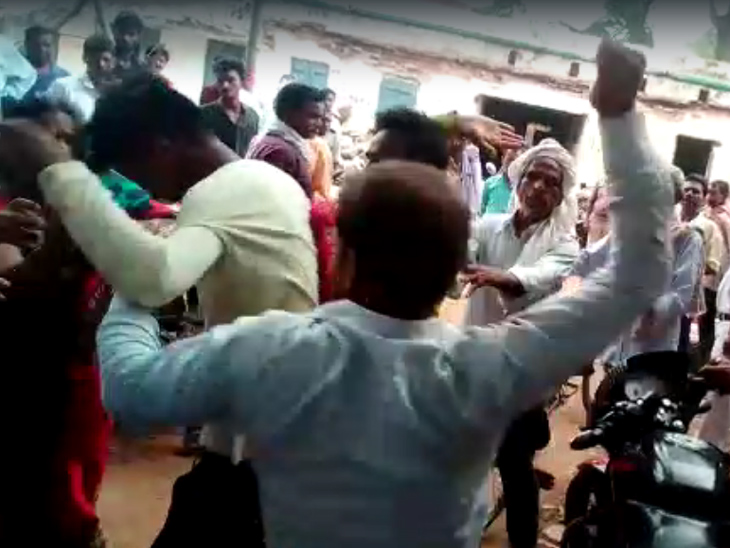 ससुराल वालों ने भी युवक को जमकर पीटा।