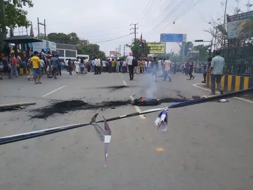Fire on the road in Patna.