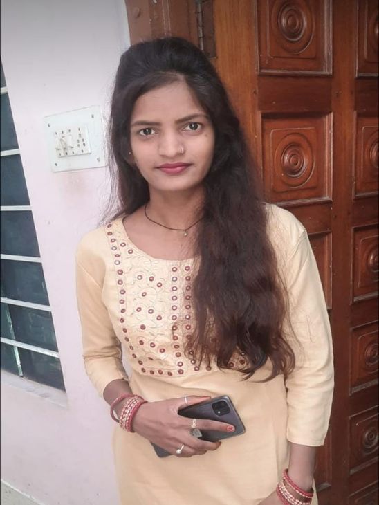 मृतका युवती।