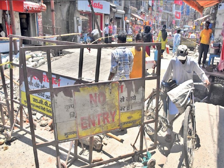 नाले का बनाने के लिए फिर से बंद कर देने के कारण लाेगाें की बढ़ी परेशानी।